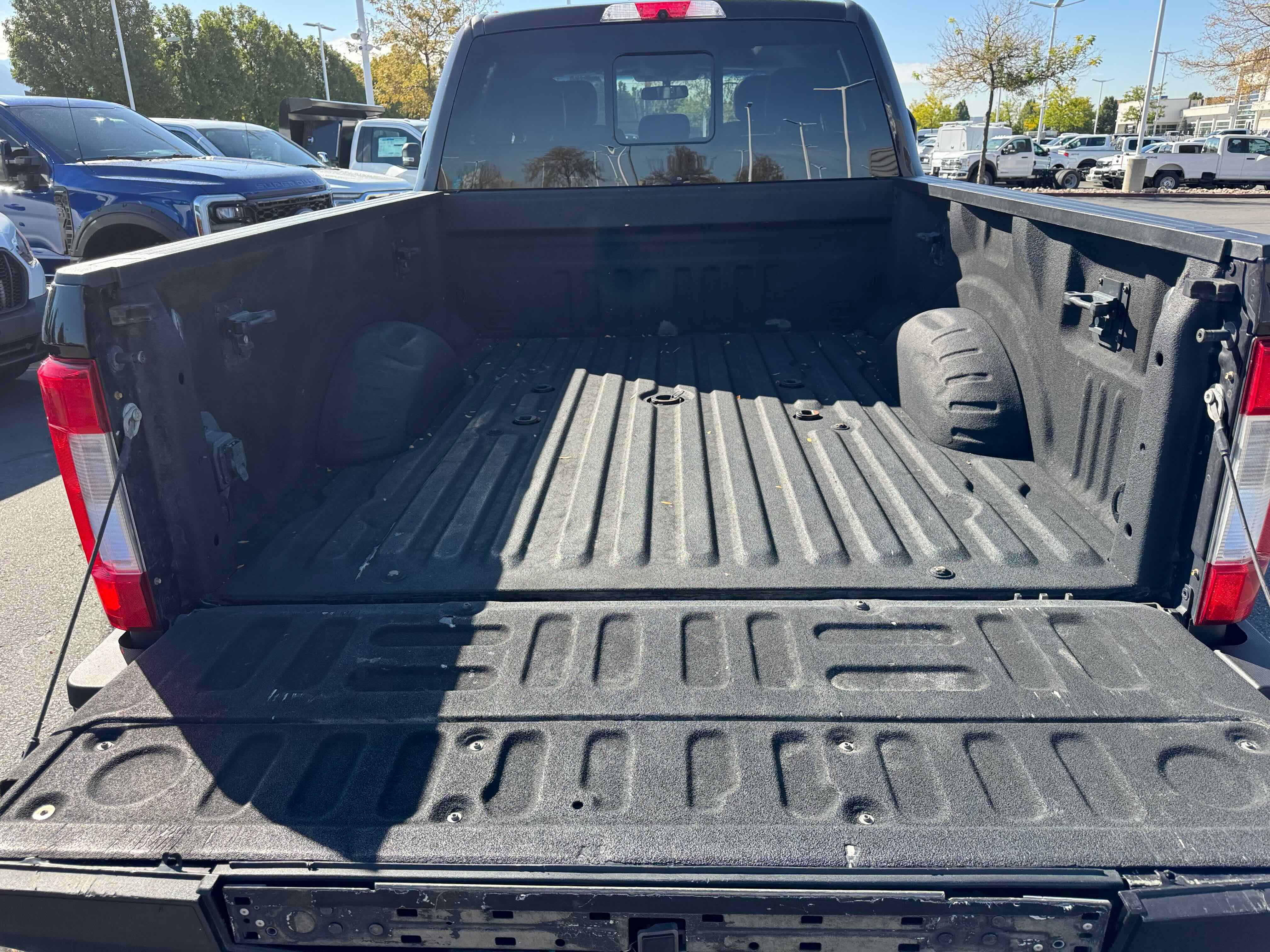 Certified 2019 Ford F350 Lariat image 31