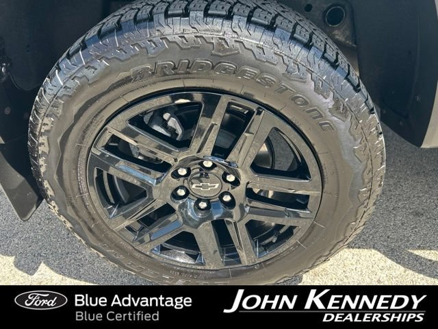 Used 2024 Chevrolet Colorado Trail Boss w/ Technology Package AWD/4WD image 10