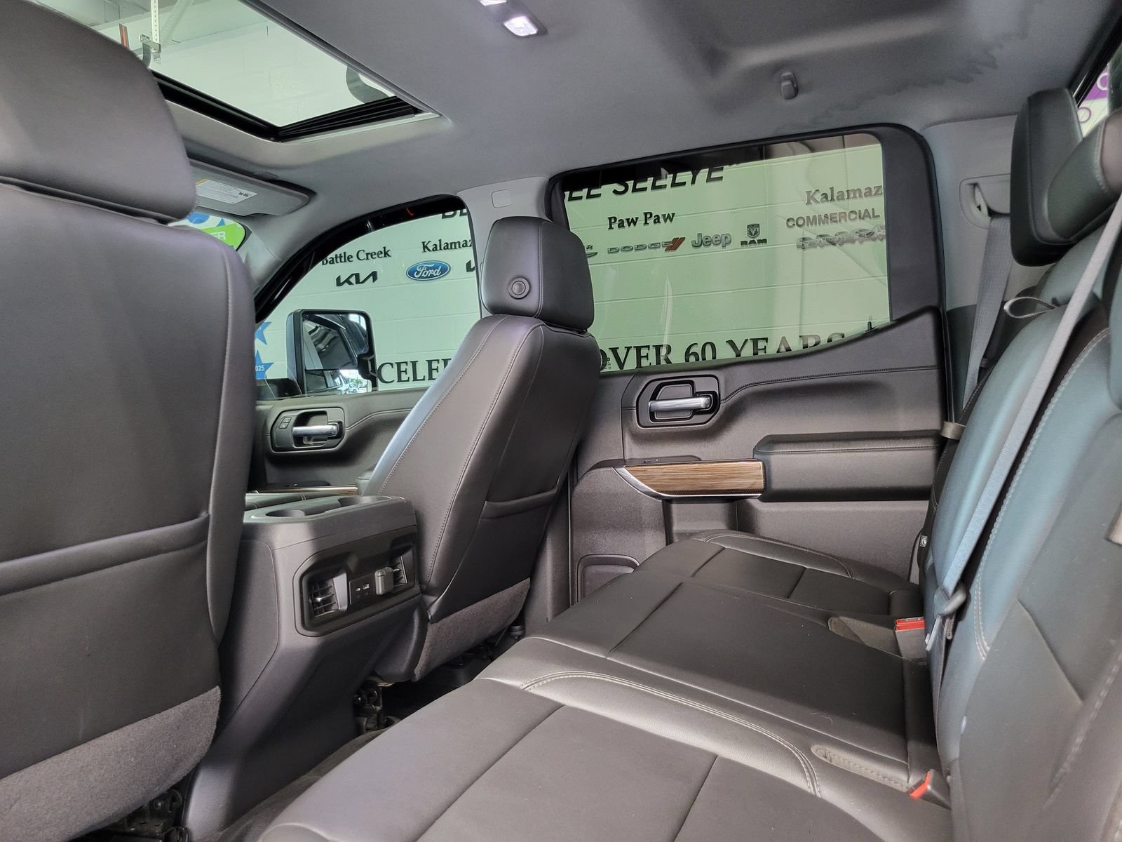 Used 2020 Chevrolet Silverado 1500 LT Trail Boss AWD/4WD image 26