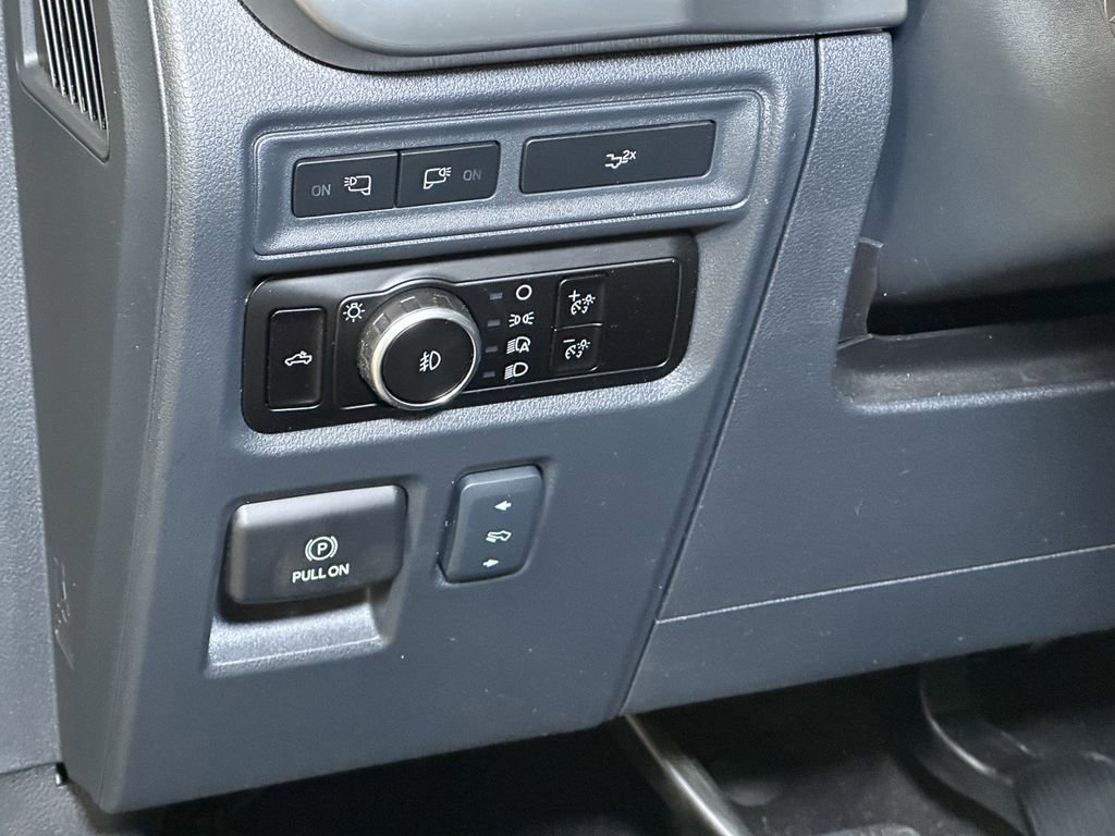 Certified 2023 Ford F150 Lariat w/ Equipment Group 502A High image 26