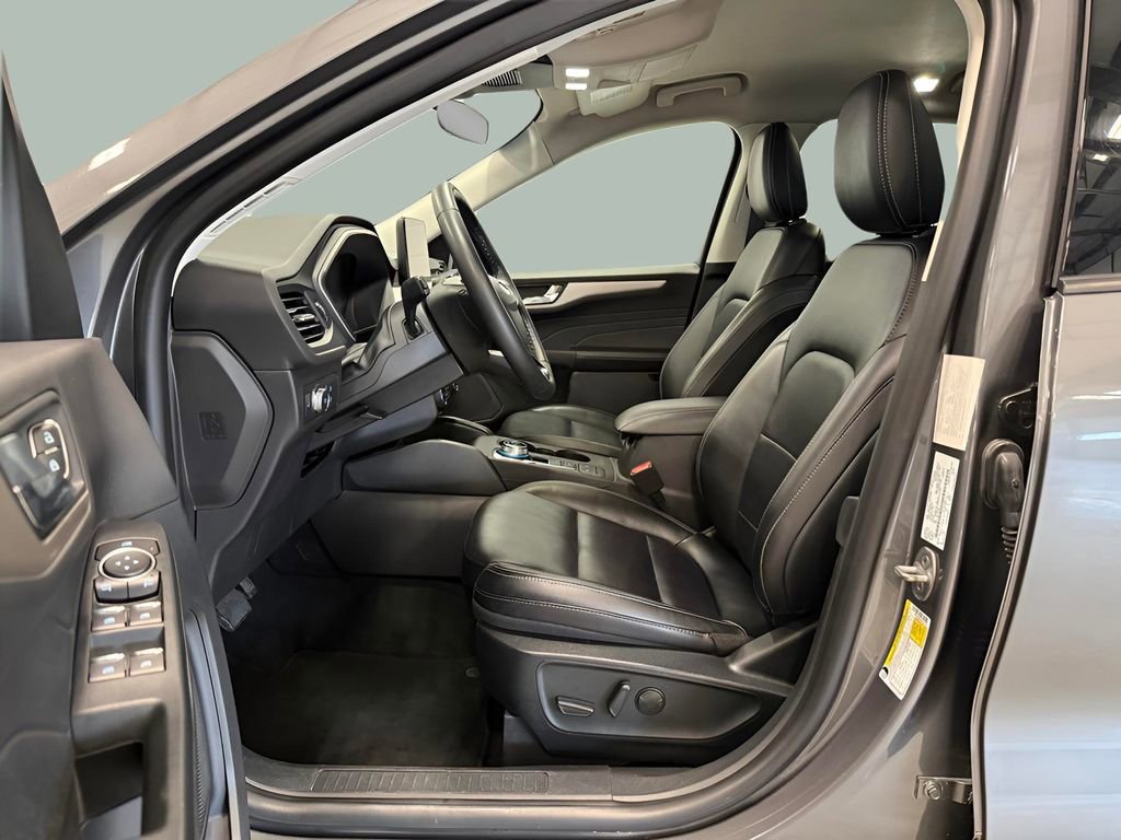 Certified 2022 Ford Escape SEL image 28