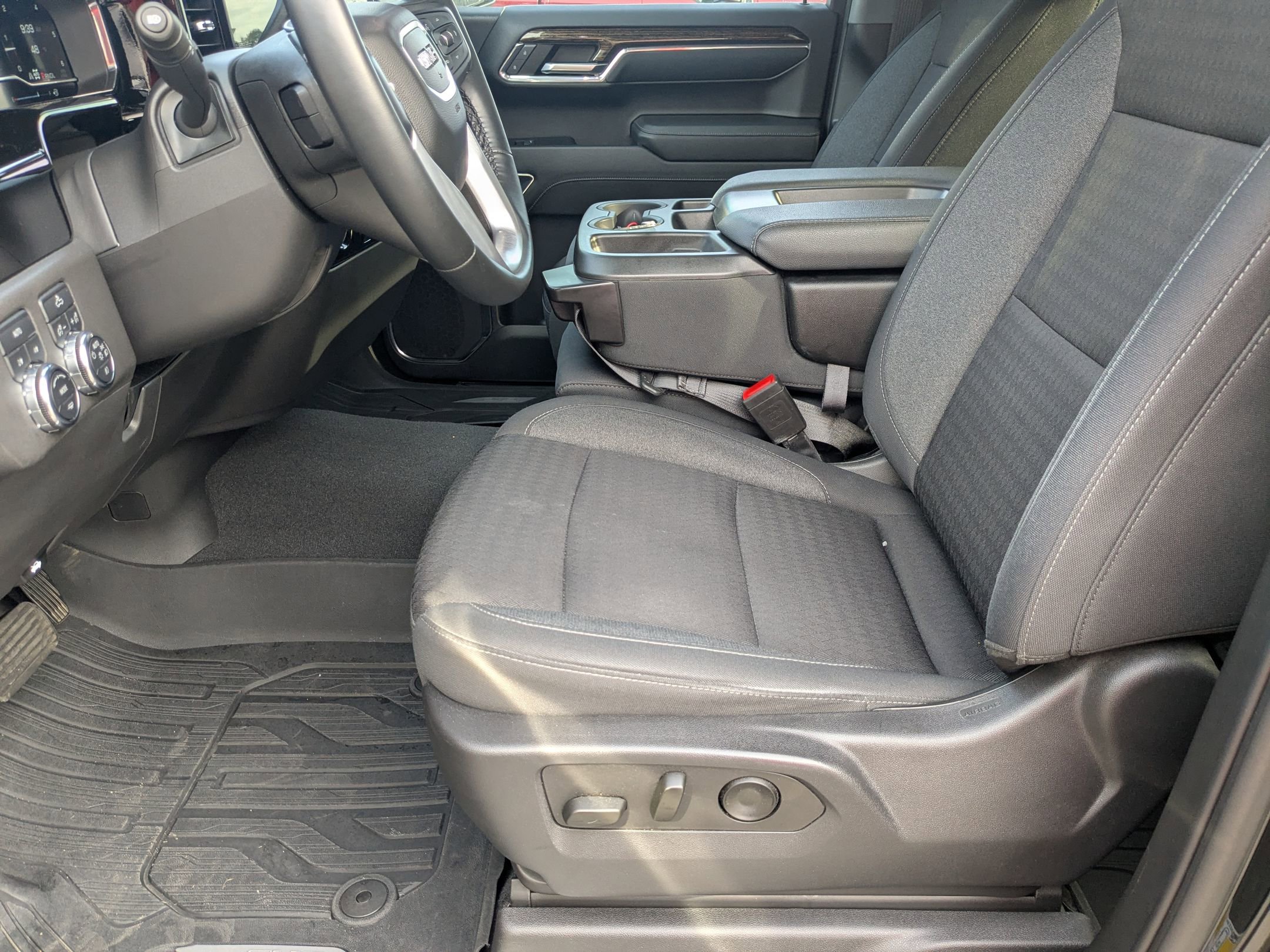 Used 2023 GMC Sierra 1500 Elevation image 12