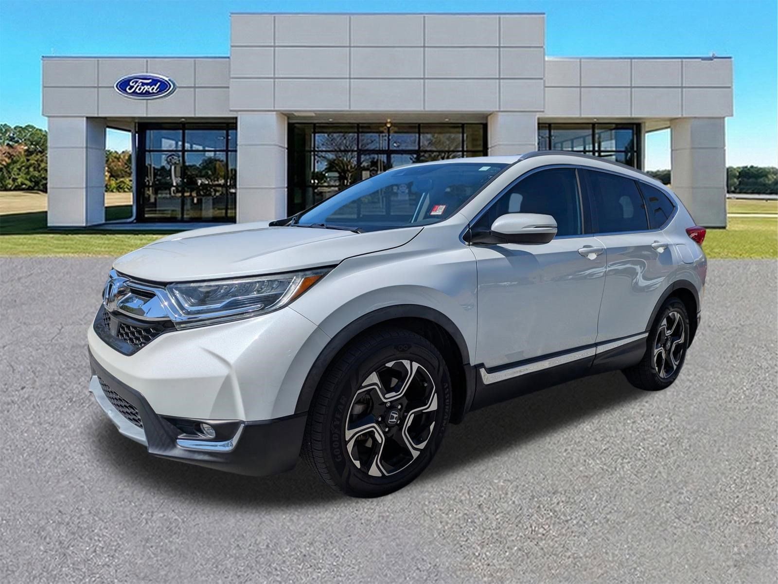 Used 2019 Honda CR-V Touring image 4