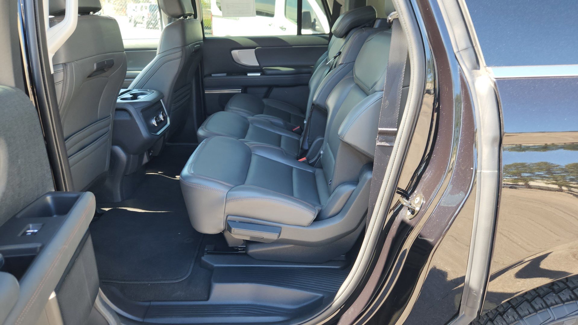 Certified 2025 Ford Expedition Max Active image 27