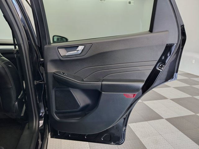 Certified 2025 Ford Escape Platinum AWD/4WD image 15