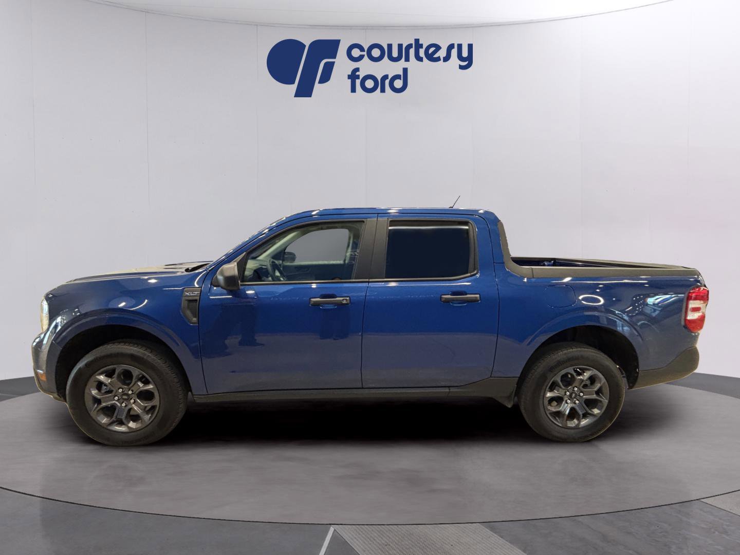 Certified 2024 Ford Maverick XLT image 2