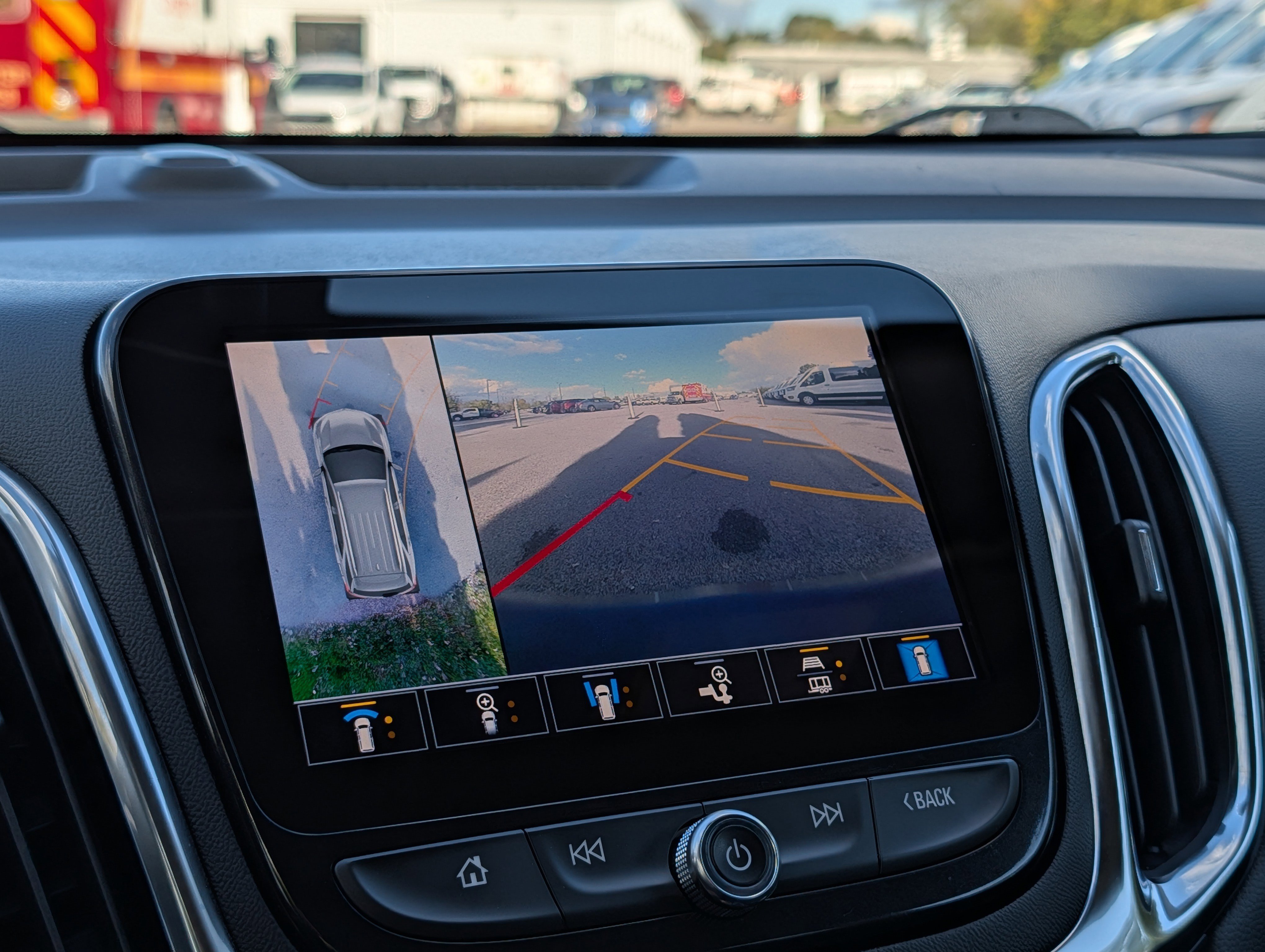 Used 2022 Chevrolet Equinox Premier image 21