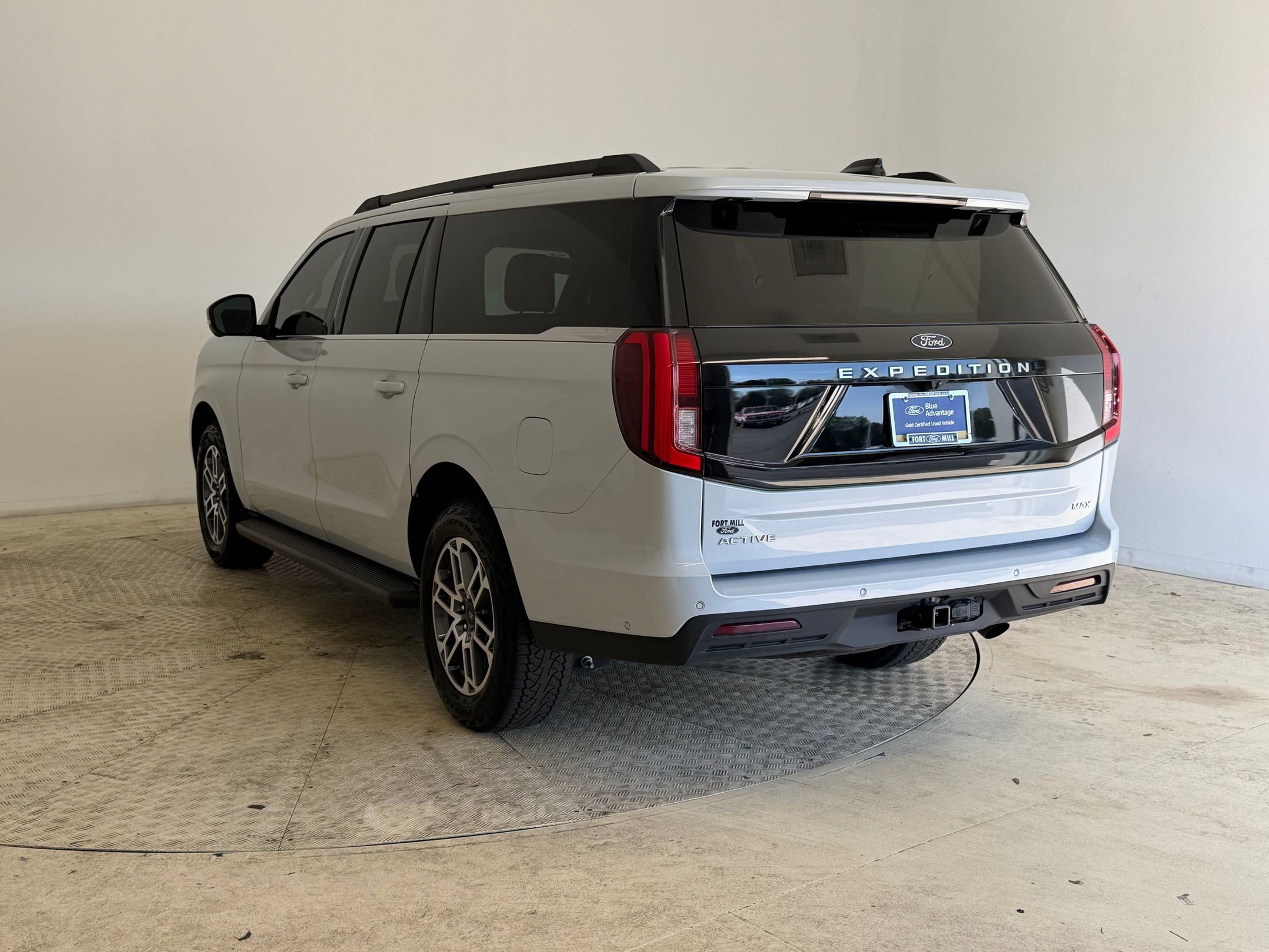 Certified 2025 Ford Expedition Max Active image 3