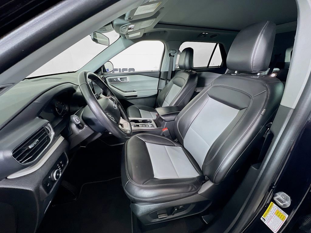 Certified 2024 Ford Explorer XLT w/ Equipment Group 202A image 13