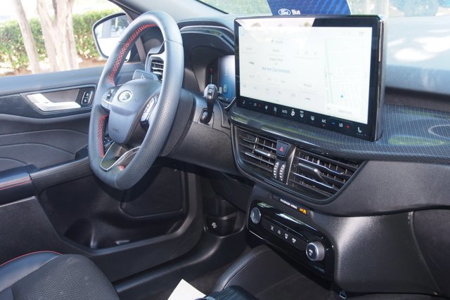 Certified 2023 Ford Escape ST-Line w/ Tech Pack #1 FWD image 10
