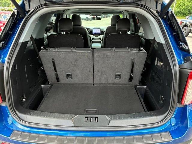 Certified 2023 Ford Explorer XLT w/ Equipment Group 202A AWD/4WD image 10
