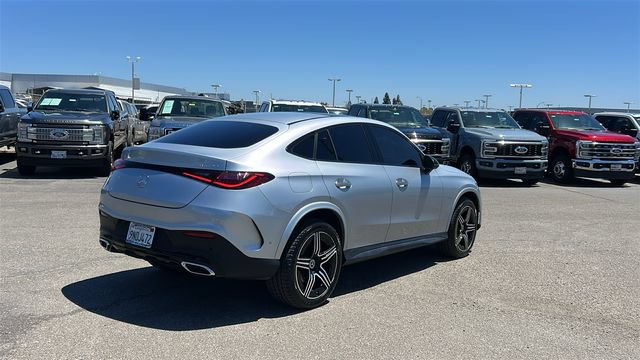 Used 2024 Mercedes-Benz GLC 300 4MATIC image 3