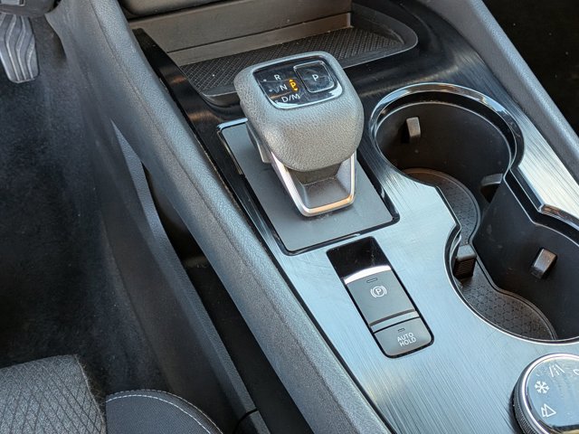 Used 2024 Nissan Rogue SV image 24