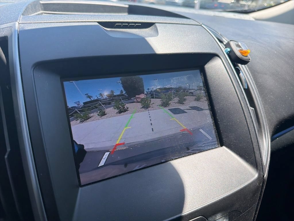 Certified 2020 Ford Edge SE FWD image 3