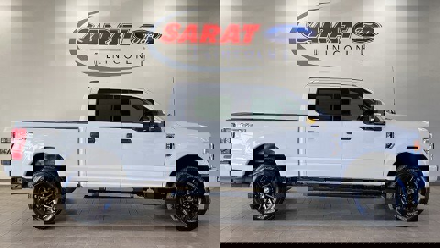 Certified 2022 Ford F250 XLT w/ Black Appearance Package image 1