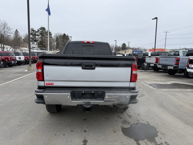 Used 2017 GMC Sierra 2500 SLE w/ HD SLE Preferred Plus Package image 4