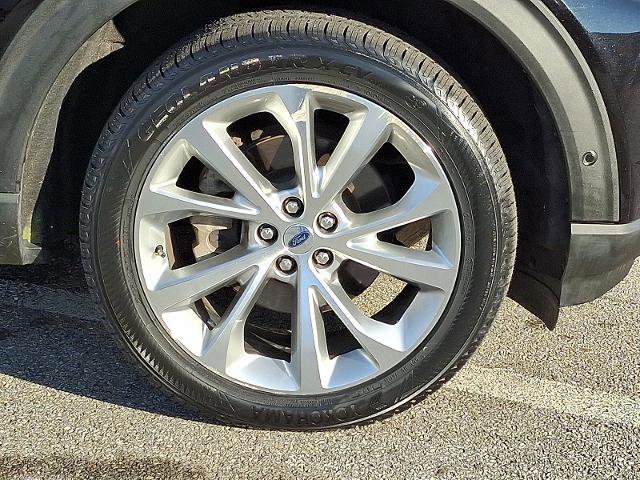 Certified 2021 Ford Explorer Platinum w/ Equipment Group 601A image 8