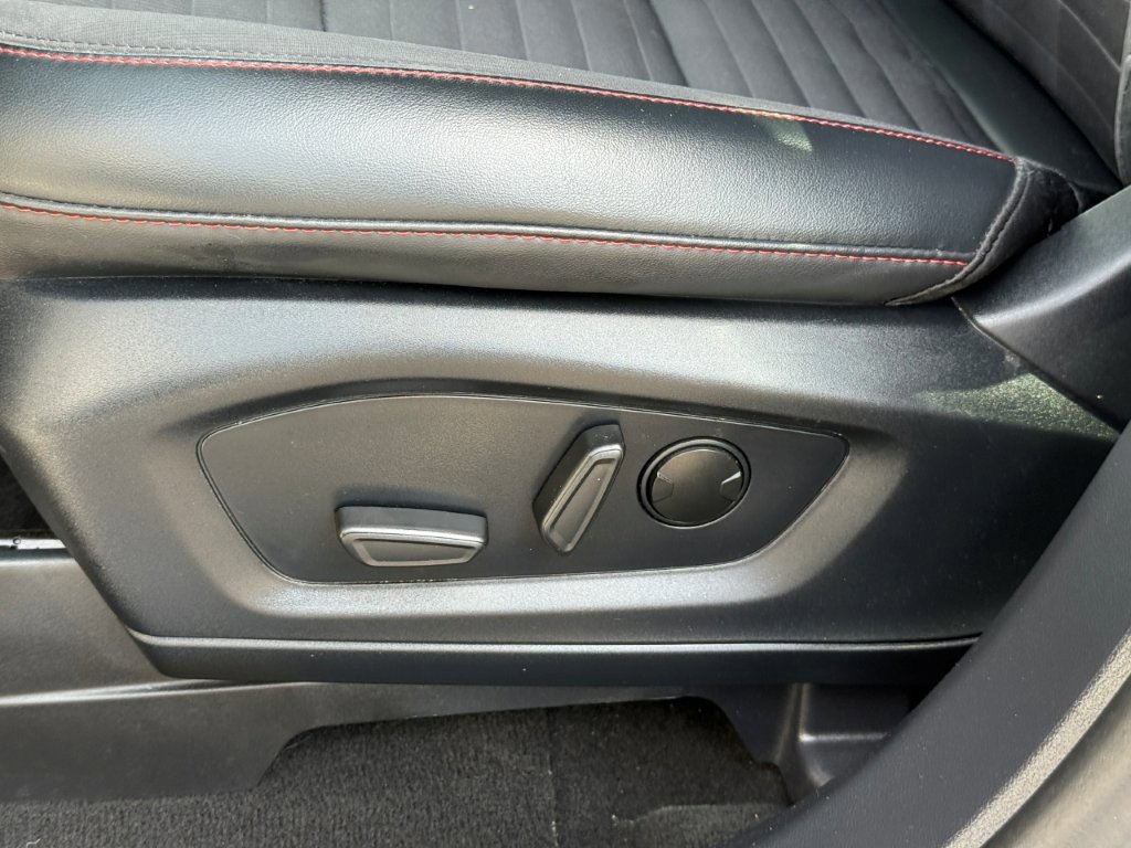 Certified 2025 Ford Explorer ST-Line w/ ST-Line Street Pack image 14