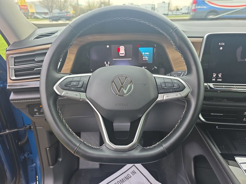 Used 2025 Volkswagen Atlas SE AWD/4WD image 25