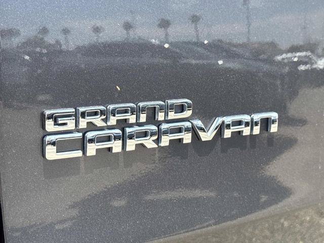 Used 2018 Dodge Grand Caravan SE w/ UConnect Hands-Free Group FWD image 25