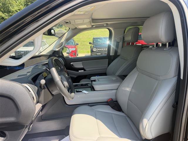 Certified 2025 Ford Expedition Active AWD/4WD image 14