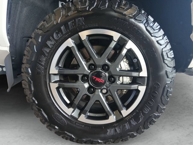 Used 2025 Toyota Tacoma TRD Sport AWD/4WD image 24