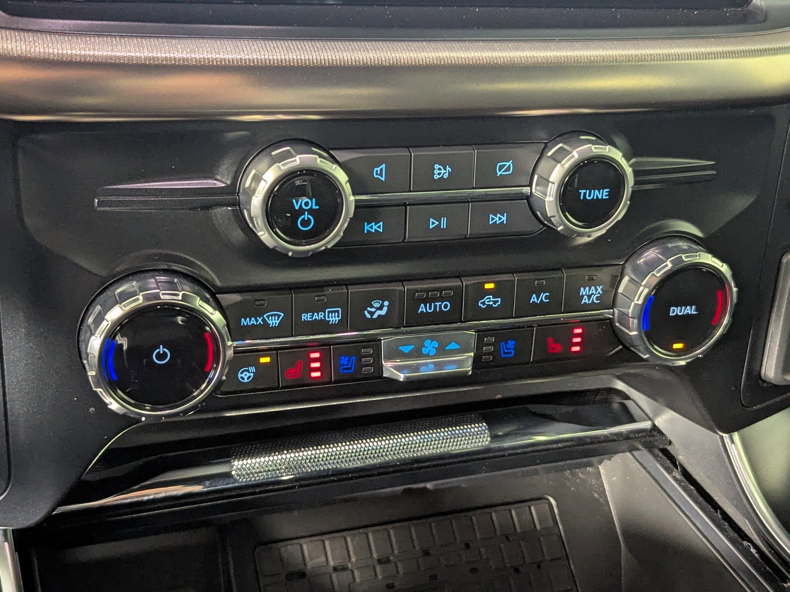 Certified 2023 Ford F150 Raptor w/ Raptor Carbon Fiber Package image 25