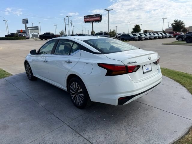 Used 2025 Nissan Altima 2.5 SV AWD/4WD image 5