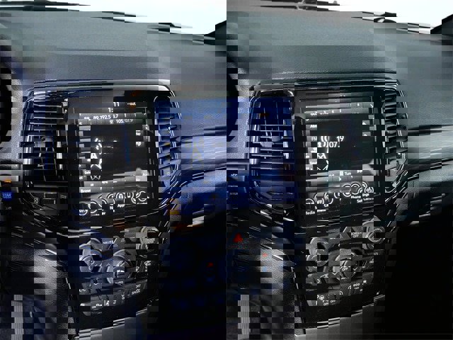 Used 2021 Jeep Grand Cherokee Limited X image 18