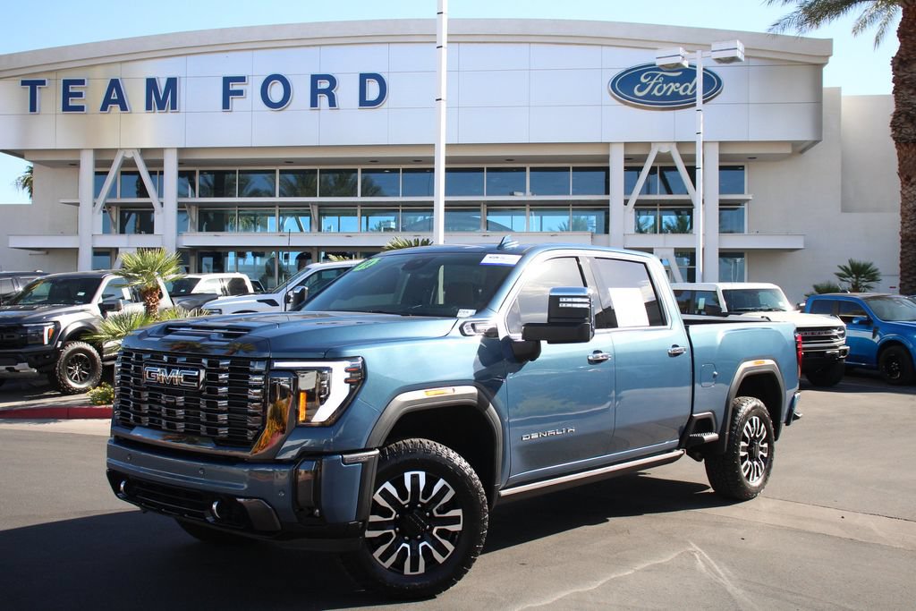 Used 2024 GMC Sierra 2500 Denali Ultimate w/ Max Trailering Package AWD/4WD image 2