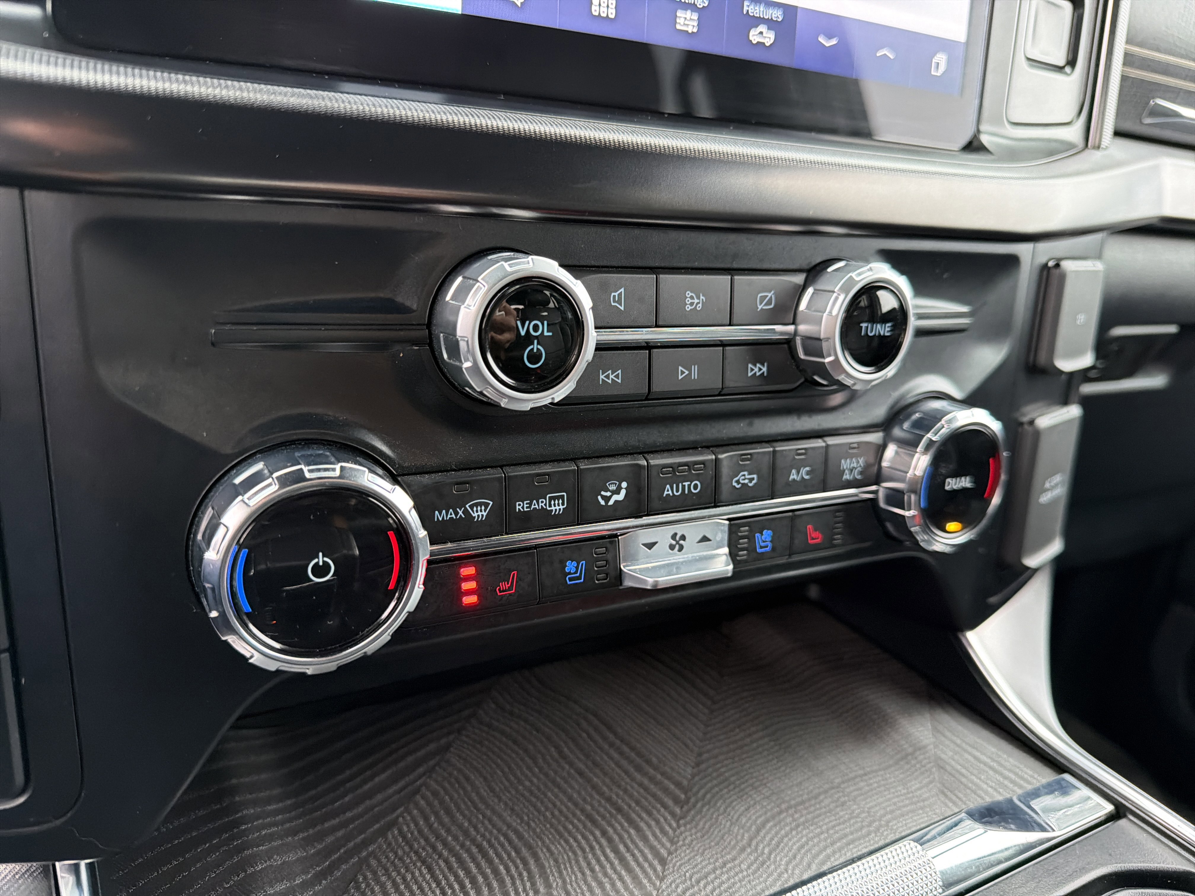 Certified 2023 Ford F150 Platinum w/ Equipment Group 701A High image 22