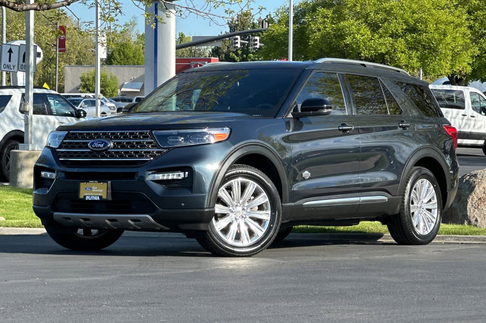 Certified 2022 Ford Explorer King Ranch w/ Class IV Trailer Tow Package AWD/4WD image 1