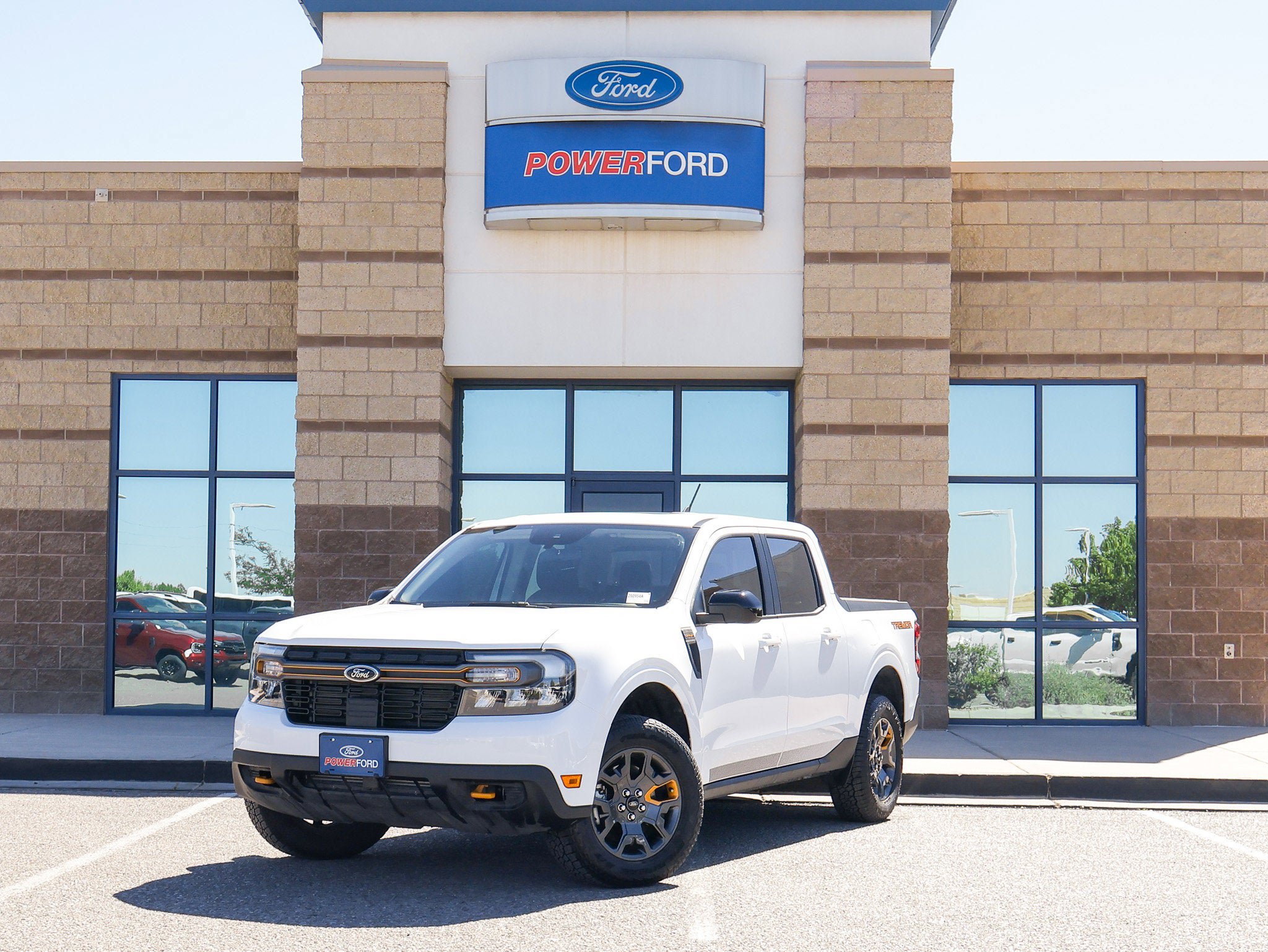Certified 2024 Ford Maverick Tremor w/ Tremor Off-Road Package AWD/4WD image 2