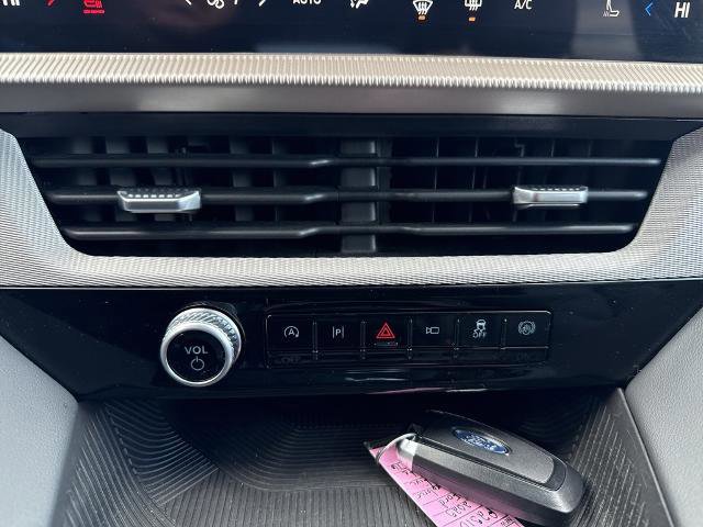 Certified 2025 Ford Explorer Active w/ Active Comfort Package image 16