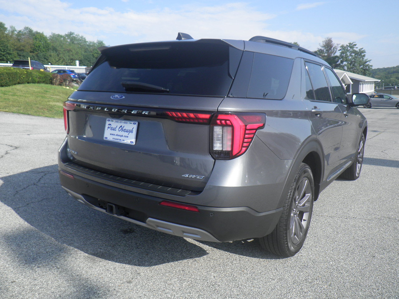 Certified 2025 Ford Explorer Active w/ Active Comfort Package AWD/4WD image 6