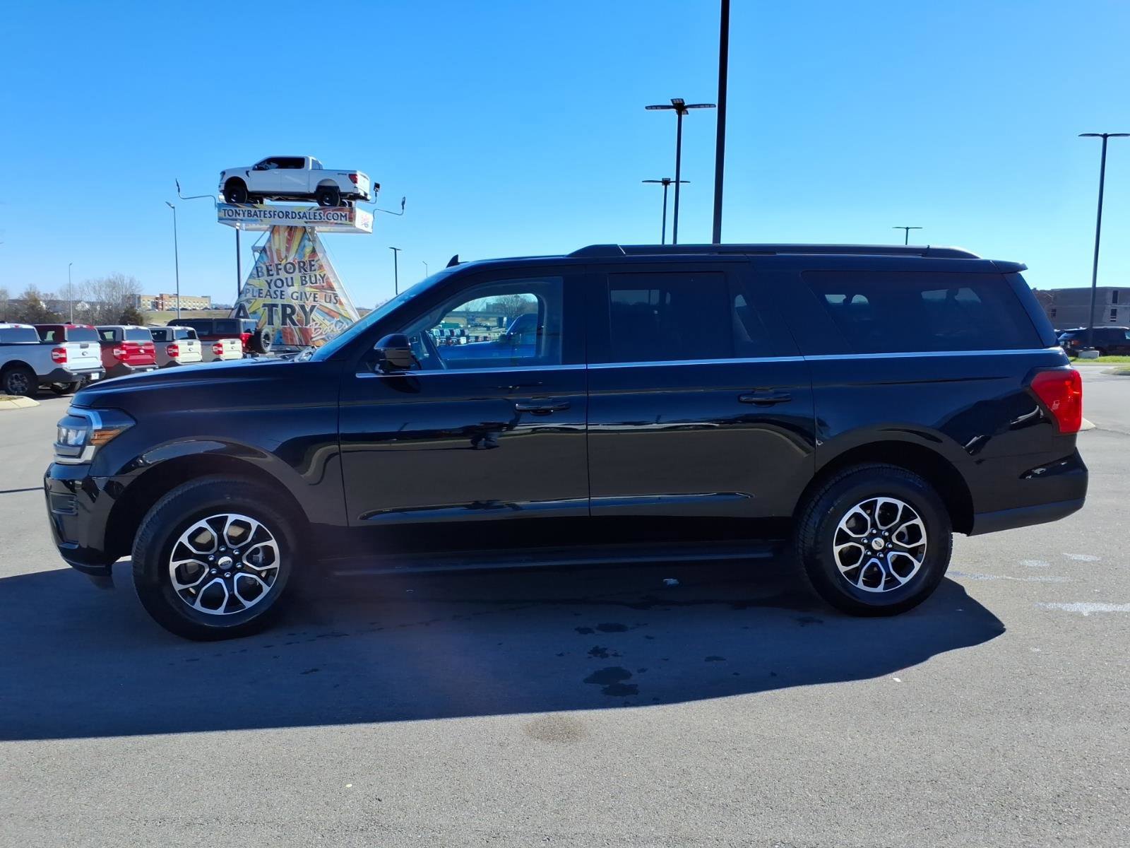 Certified 2024 Ford Expedition Max XLT image 2