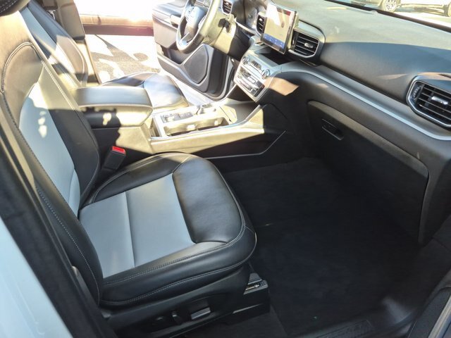 Certified 2023 Ford Explorer XLT w/ Equipment Group 202A AWD/4WD image 36
