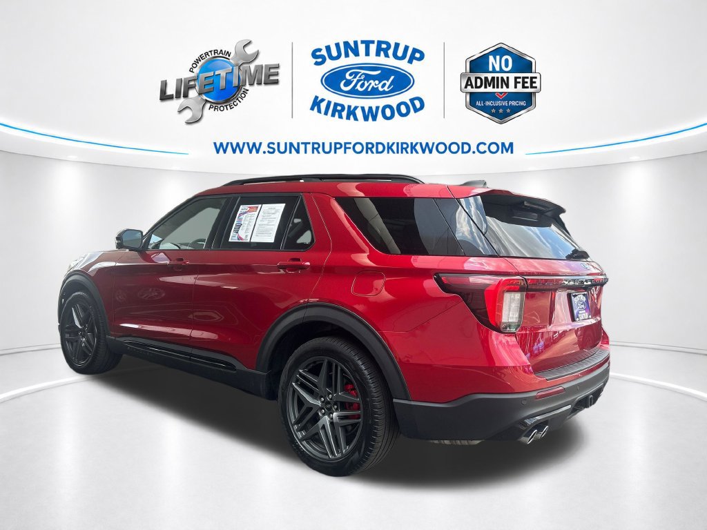 Certified 2025 Ford Explorer ST AWD/4WD image 3