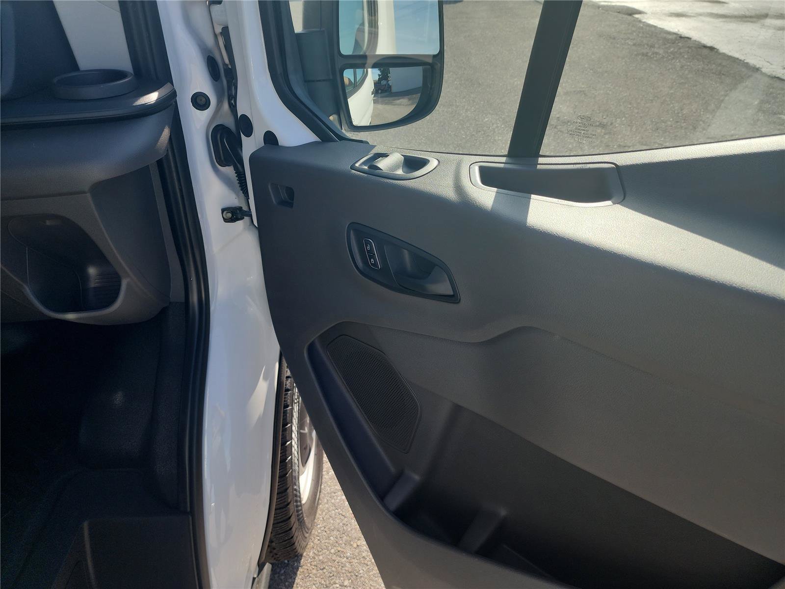 Certified 2023 Ford Transit 250 Medium Roof RWD image 17