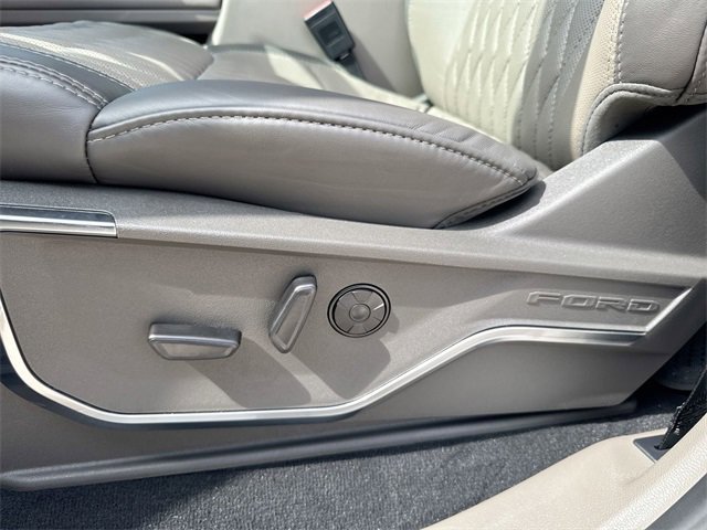 Certified 2026 Ford F250 Platinum w/ Platinum Plus Package image 19