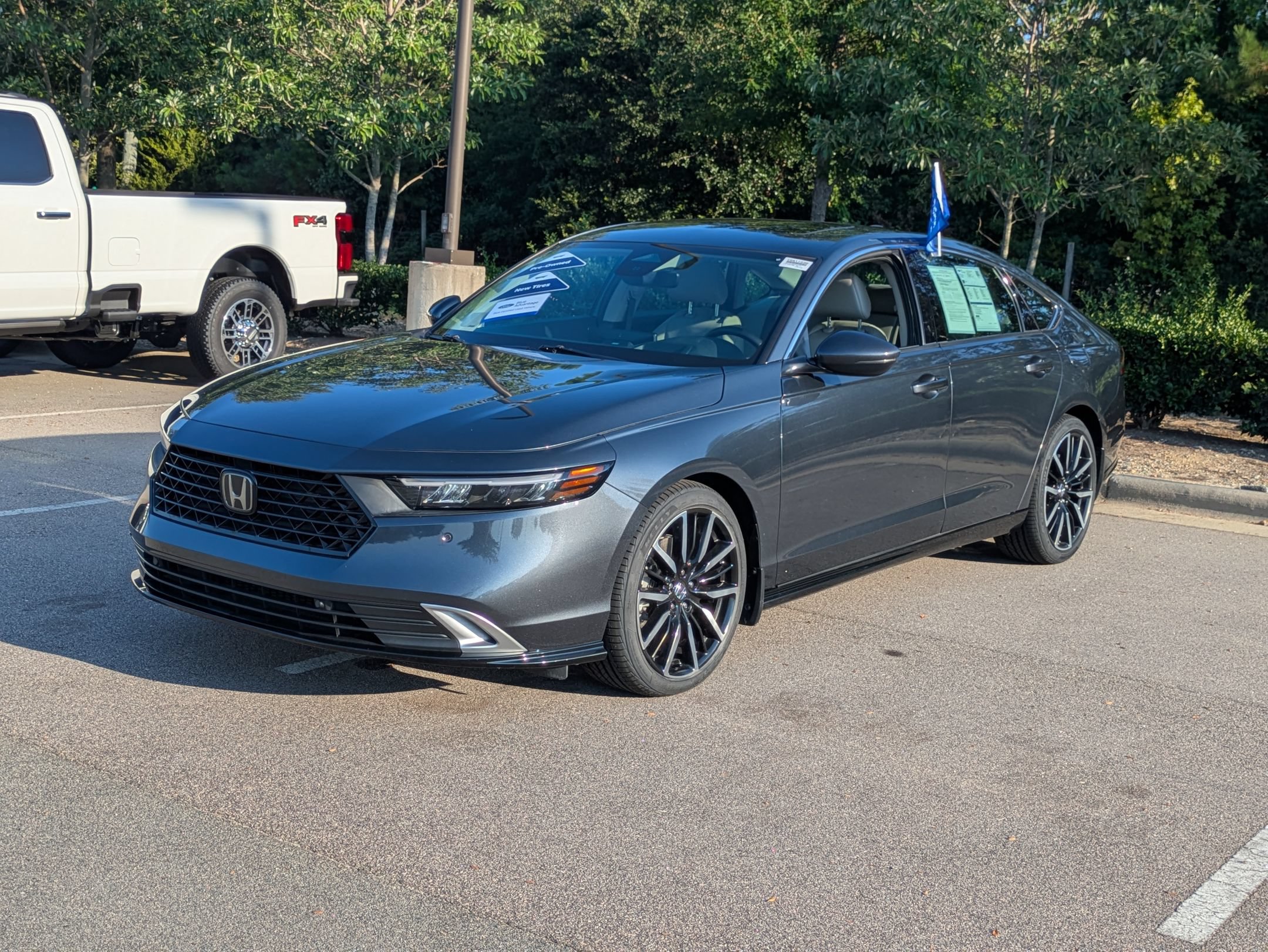 Used 2024 Honda Accord Touring image 8