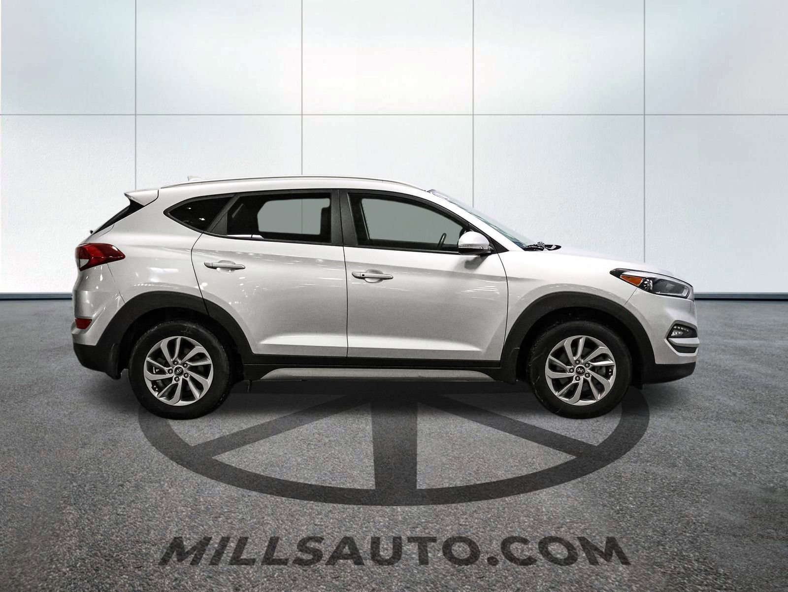 Used 2018 Hyundai Tucson SEL Plus w/ Cargo Package image 3