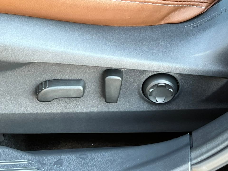 Used 2025 Subaru Outback Touring XT image 12