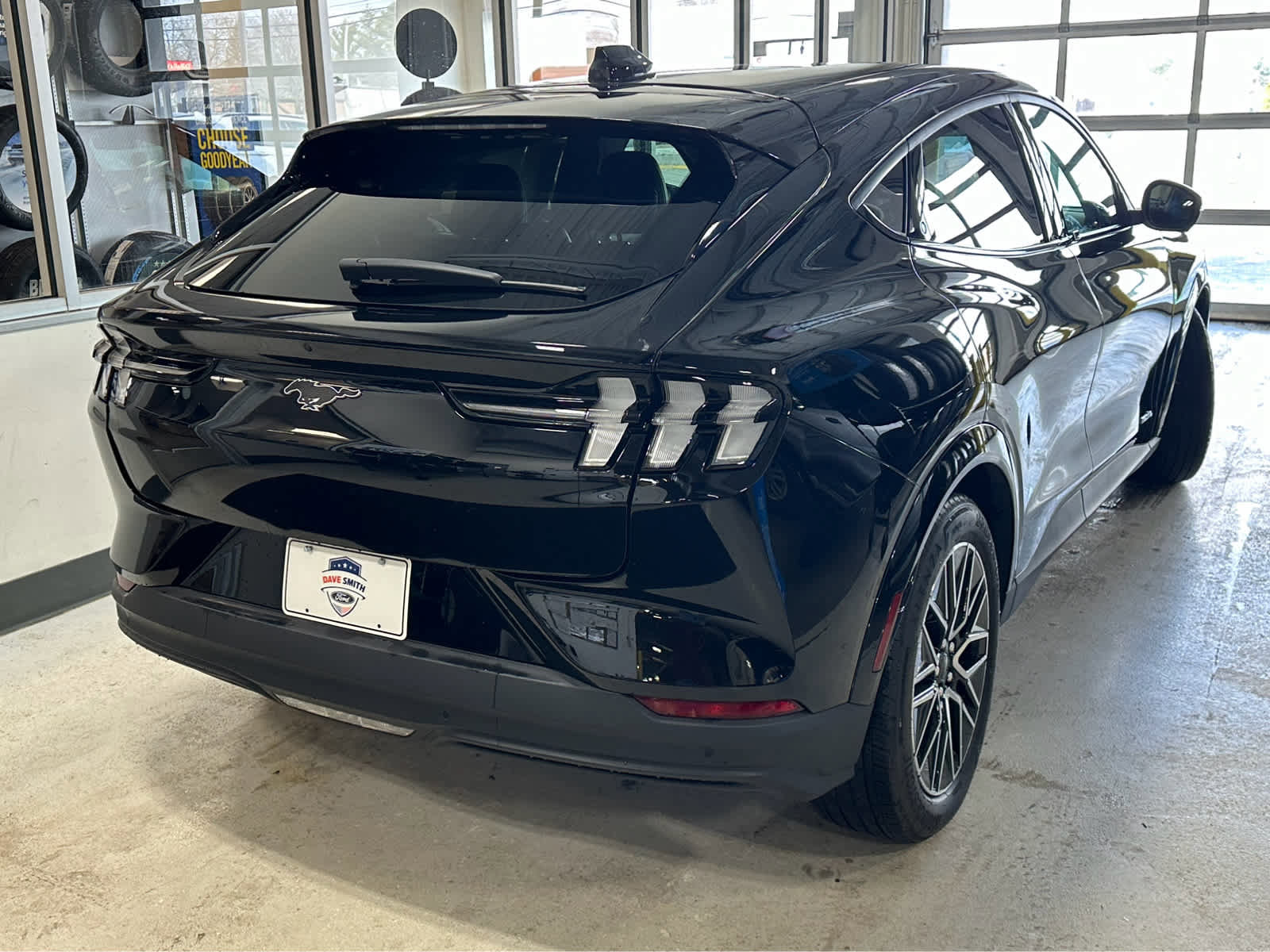 Certified 2025 Ford Mustang Mach-E Premium image 8