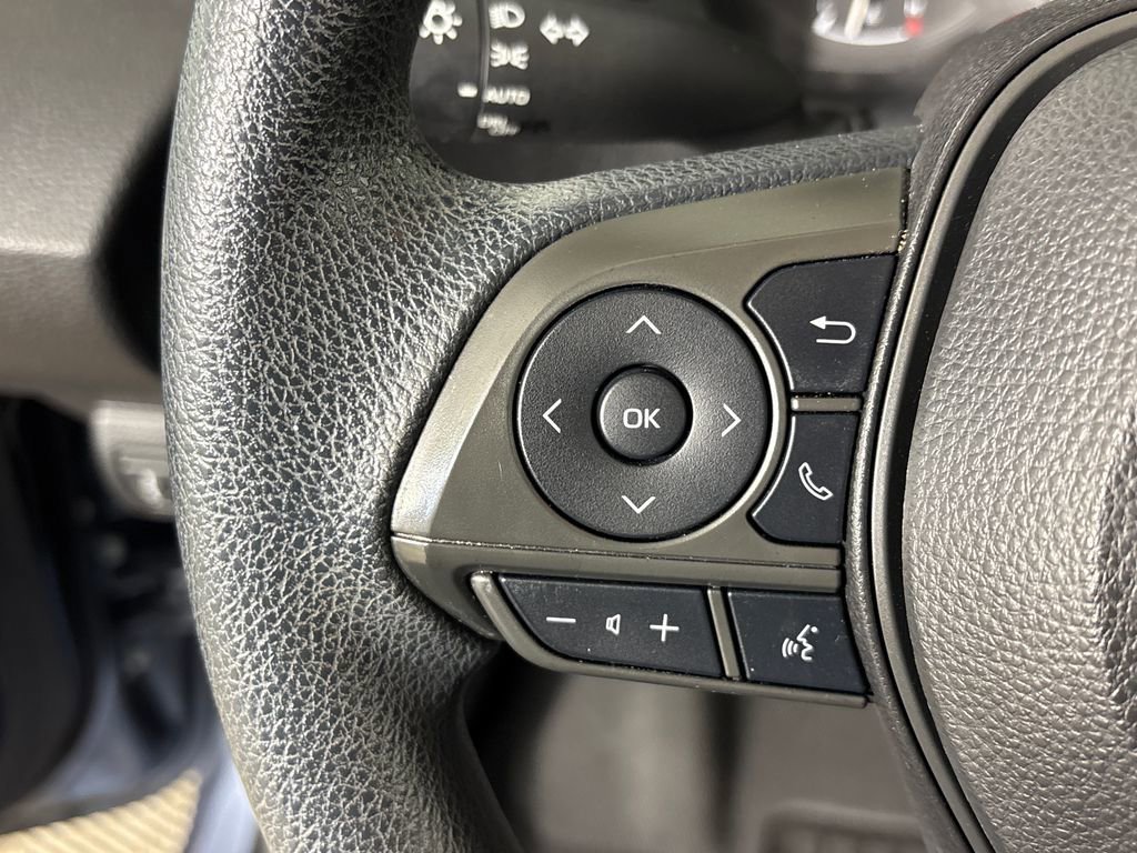 Used 2022 Toyota Corolla LE FWD image 16