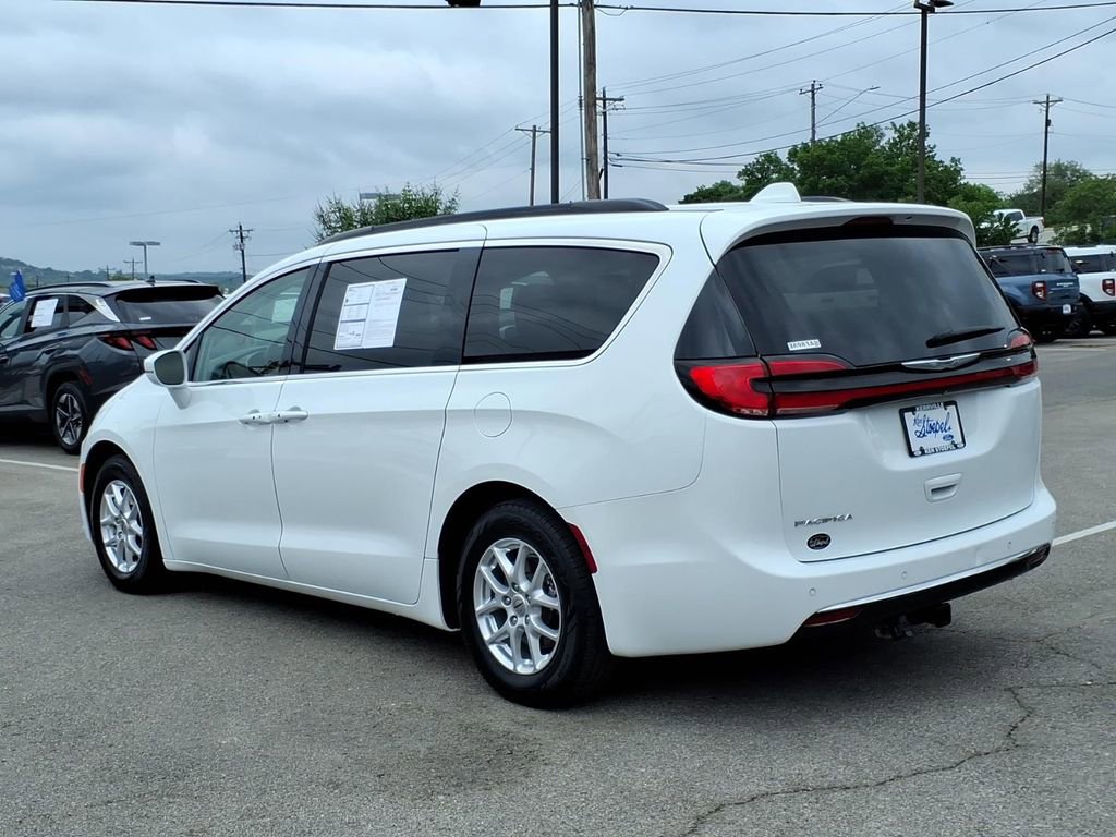 Used 2022 Chrysler Pacifica Touring-L FWD image 11