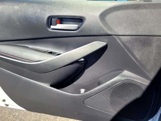 Used 2025 Toyota Corolla SE w/ SE Premium Package FWD image 15