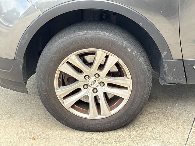 Certified 2018 Ford Explorer XLT w/ Equipment Group 202A AWD/4WD image 11