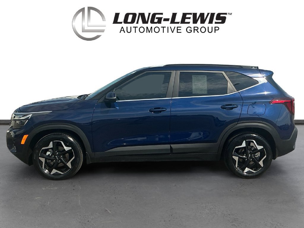 Used 2024 Kia Seltos EX FWD image 2