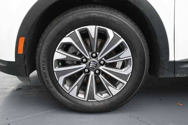 Used 2024 Buick Envision Preferred AWD/4WD image 9